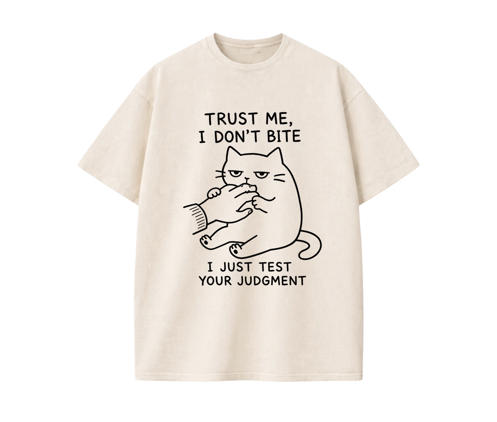 Funny Cat Graphic T-Shirt – Trust Me, I Don't Bite Oversized Unisex Tee | Cute Cat Lover Shirt