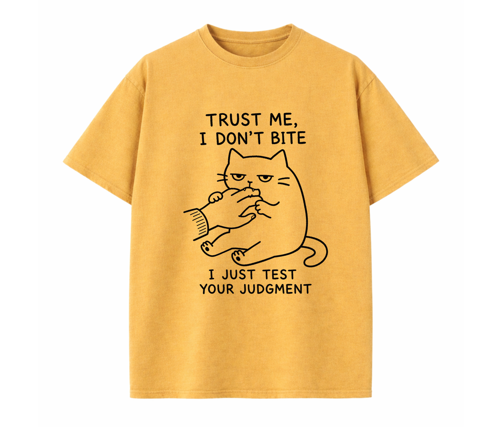 Funny Cat Graphic T-Shirt – Trust Me, I Don't Bite Oversized Unisex Tee | Cute Cat Lover Shirt