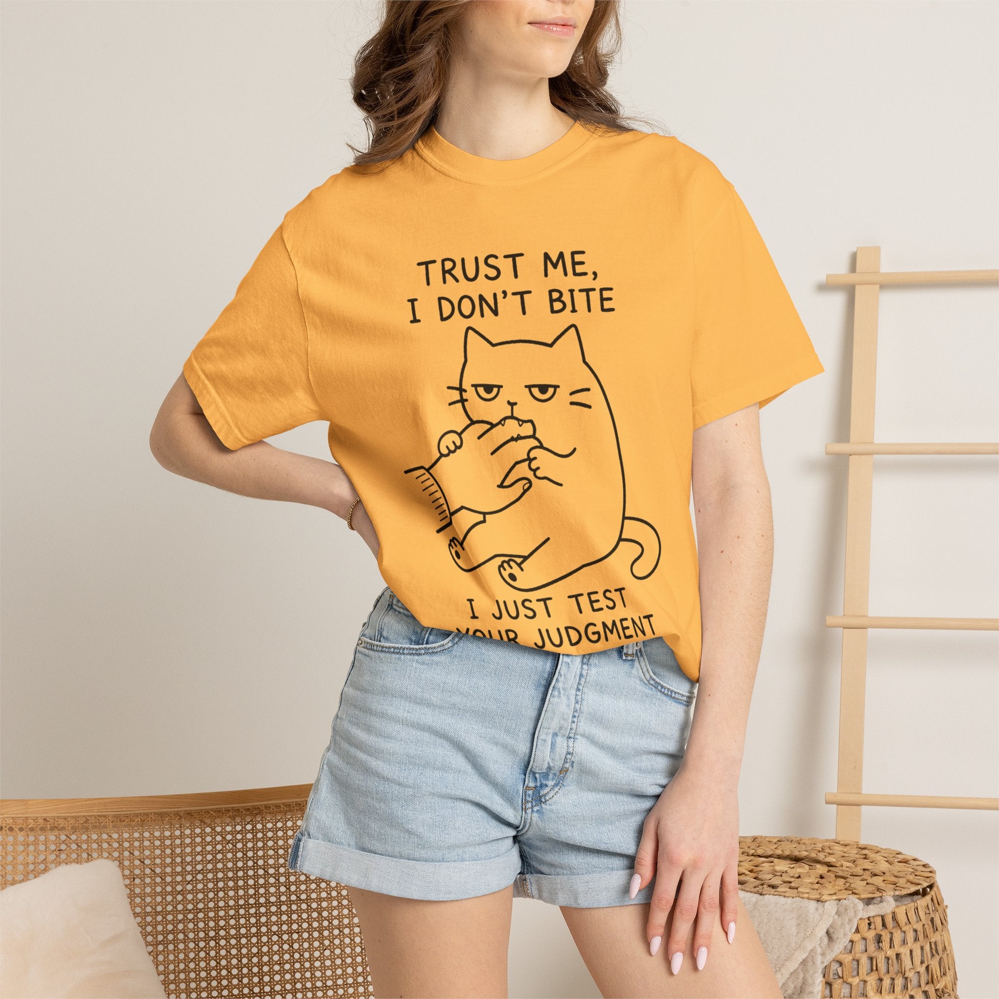 Funny Cat Graphic T-Shirt – Trust Me, I Don't Bite Oversized Unisex Tee | Cute Cat Lover Shirt